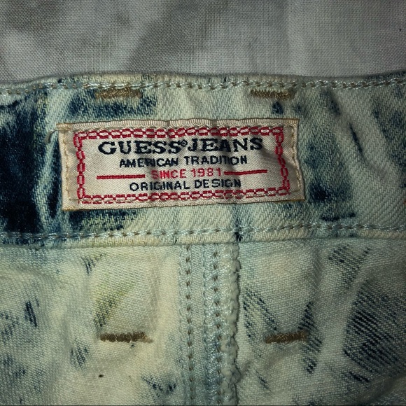 Guess High Waisted Acid Wash Raw Hem Shorts - Picture 2 of 5